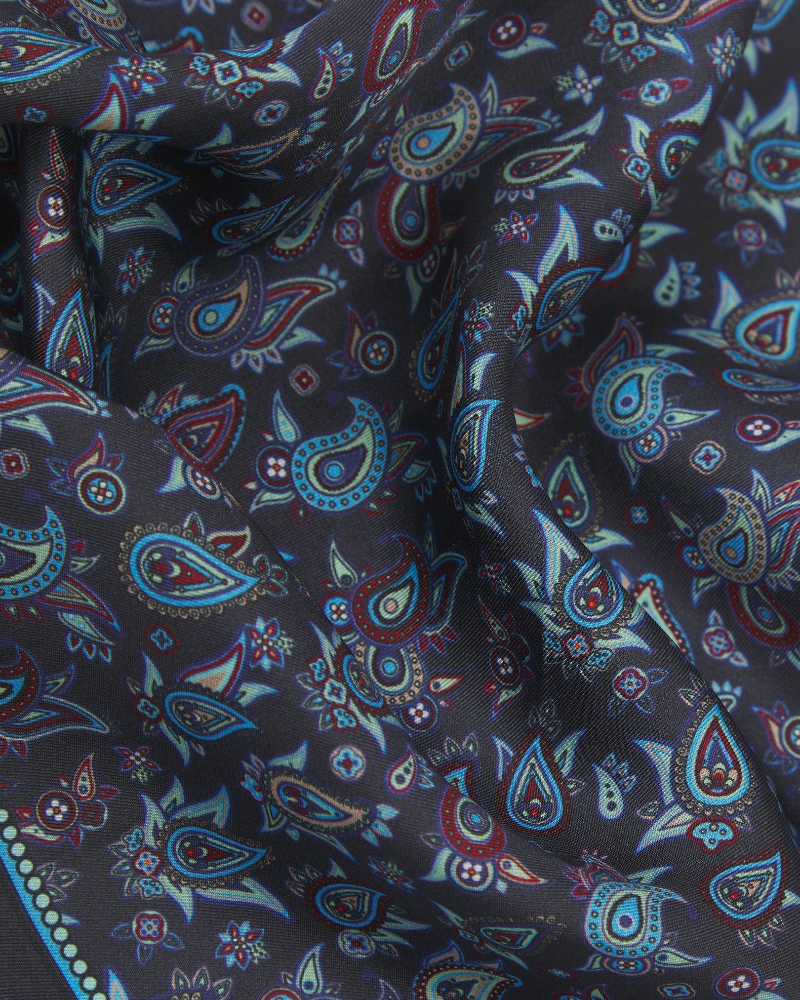 Silk Pocket Square - Buttermere | Gardenia - Image 3