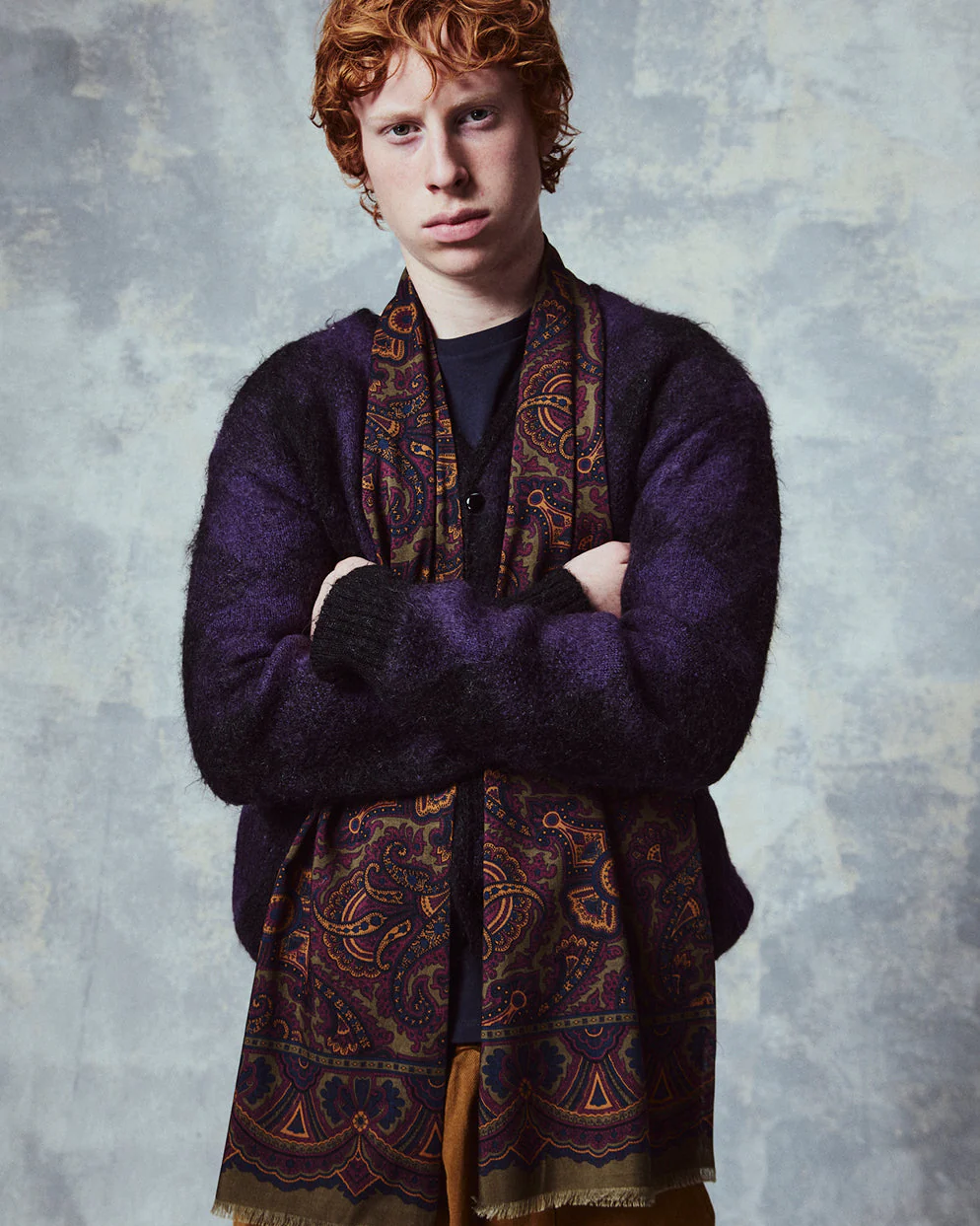 UK Wool and Silk Scarf - Paisley in Highland Green - Image 4