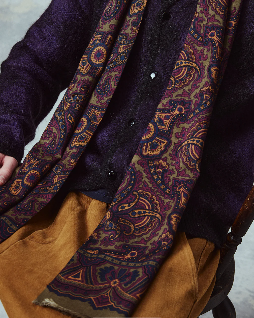 UK Wool and Silk Scarf - Paisley in Highland Green - Image 6