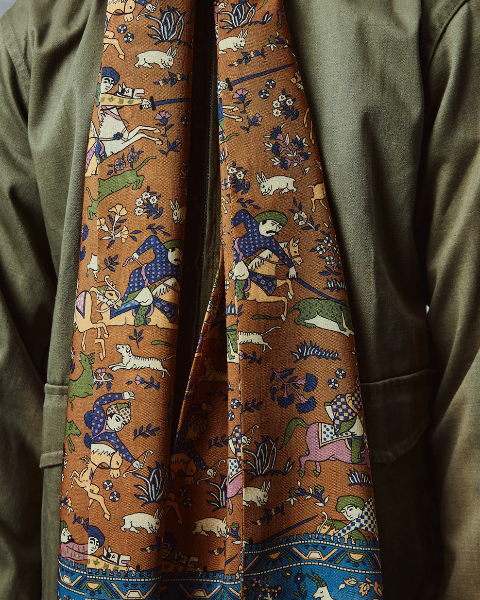UK Wool and Silk Scarf - Hunters in Dull Gold - Image 5